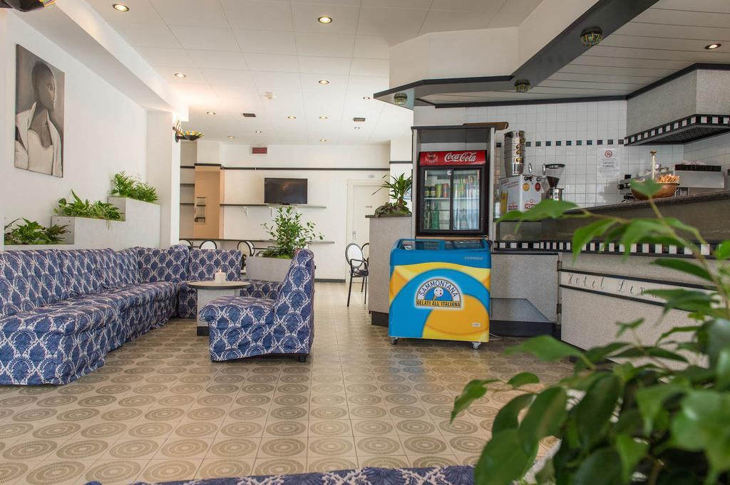 Hotel Levante Sul Mare Lido Di Savio Bagian luar foto