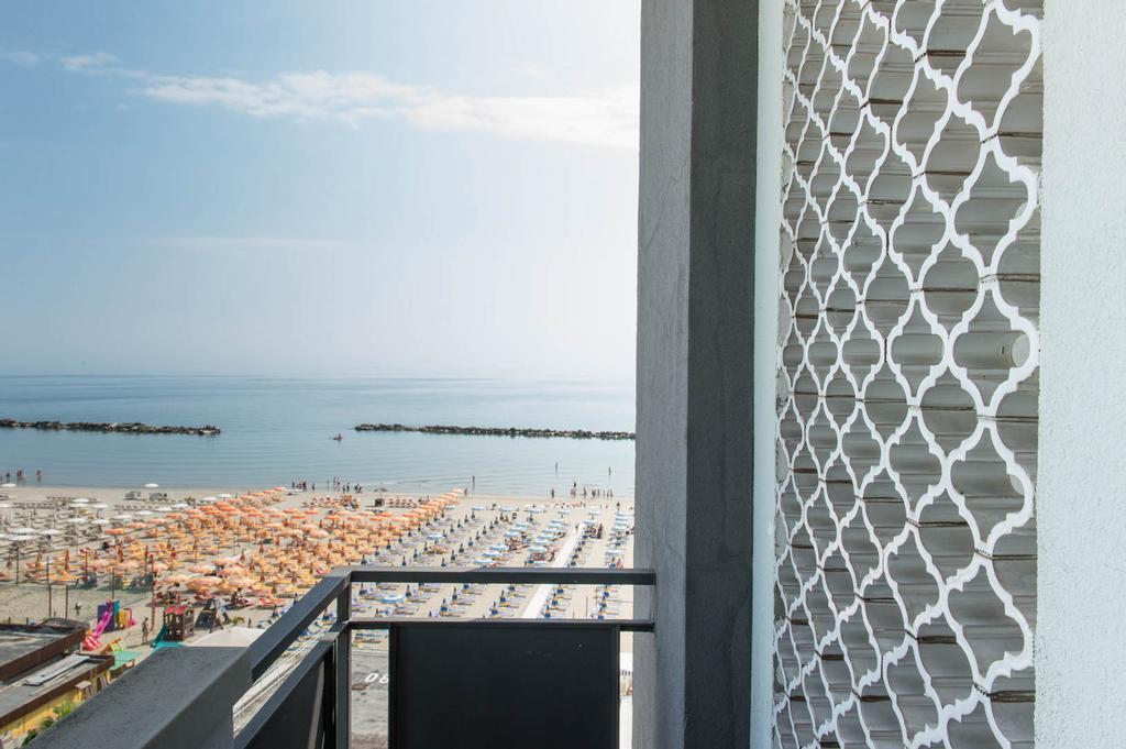Hotel Levante Sul Mare Lido Di Savio Bagian luar foto