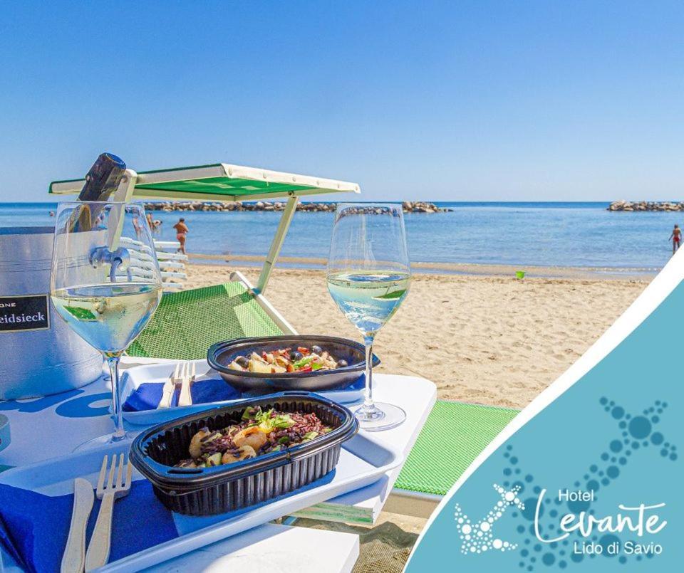 Hotel Levante Sul Mare Lido Di Savio Bagian luar foto